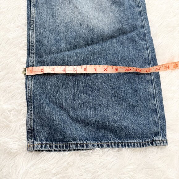 Women GAP Mid Rise UltraSoft Baggy Crop Jeans in Medium Indigo Size 28 - Picture 6 of 8
